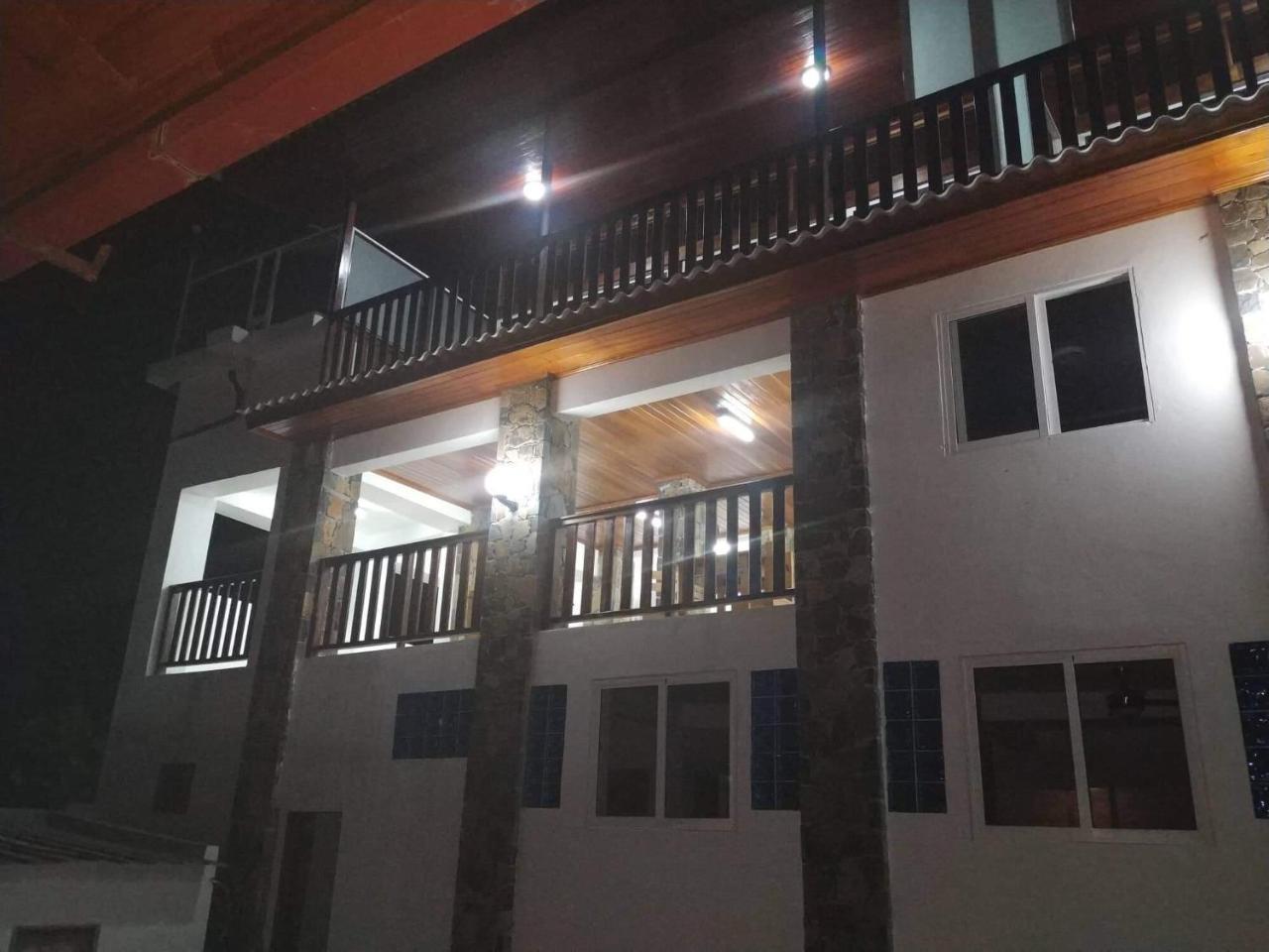 Domus Guesthouse Santana 외부 사진