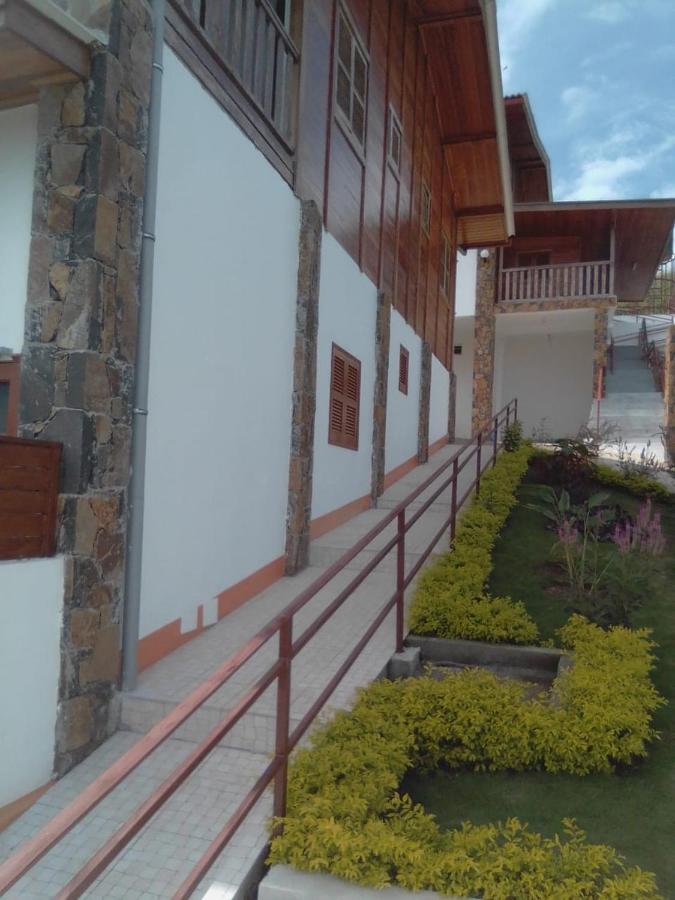 Domus Guesthouse Santana 외부 사진
